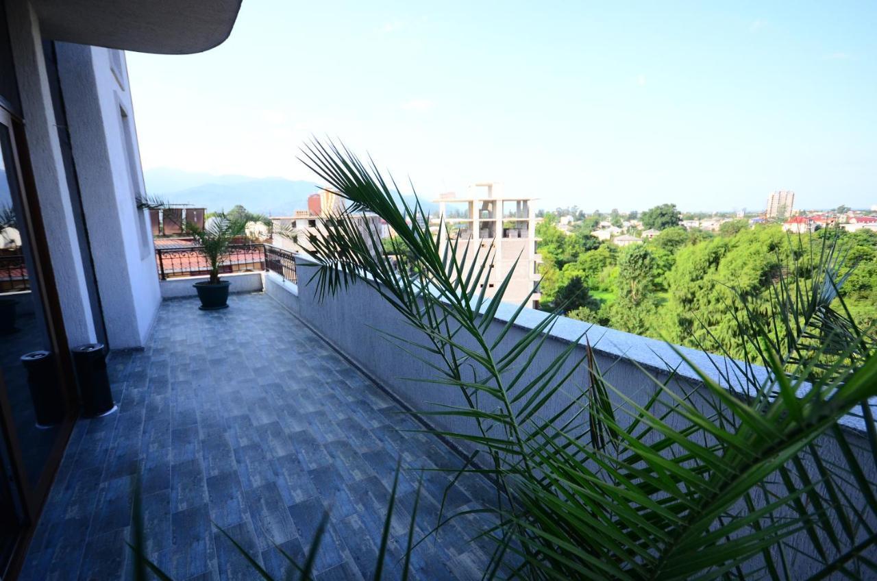 Hotel Dream Tower Batumi Exterior foto